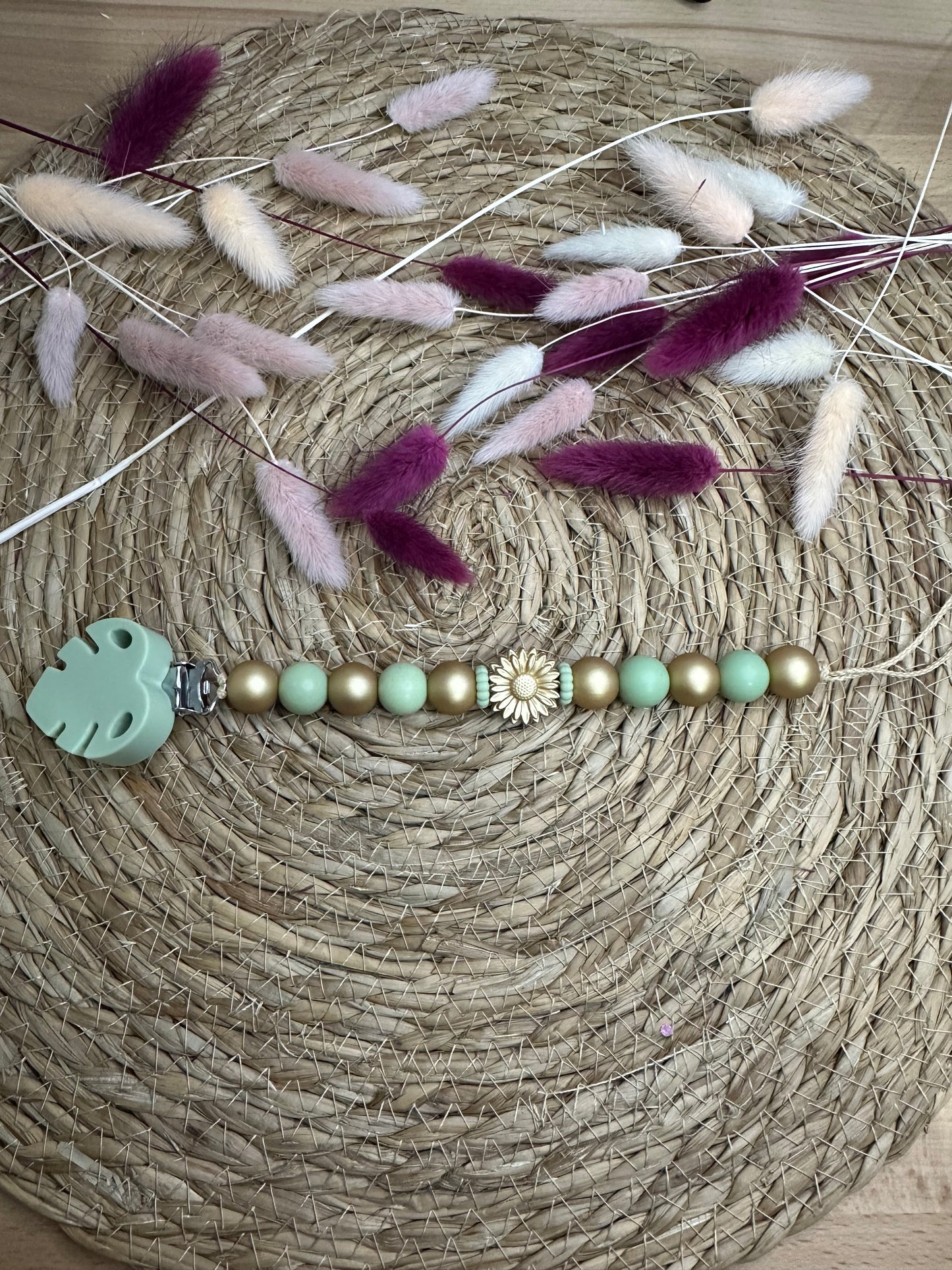 Attache tétine ( fleur )